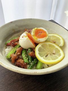 焼き鳥缶で作る♪簡単アスパラ入り焼き鳥丼-レシピのメイン写真