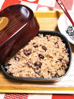お赤飯?「これは 玄米ご飯です!」-レシピのメイン写真