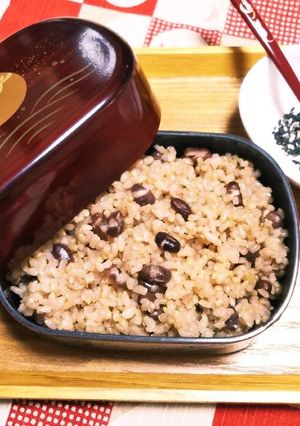 お赤飯？「これは 玄米ご飯です！」-レシピのメイン写真