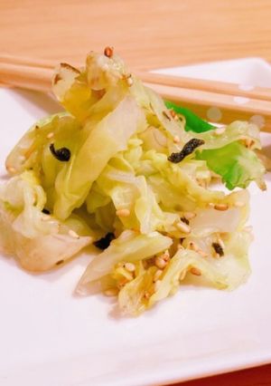 簡単副菜写真付き♡キャベツの塩昆布和え-レシピのメイン写真