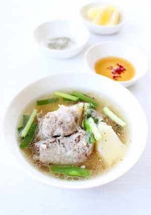 【リブとじゃがいものベトナム風スープ】-レシピのメイン写真