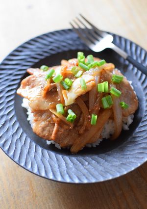 すぐできる！豚バラのガリバタポン丼-レシピのメイン写真