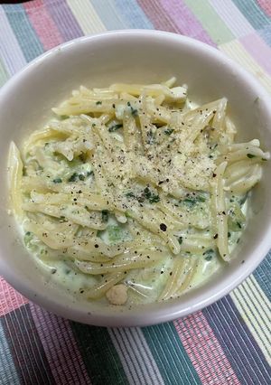 1人の簡単ランチ チーズクリームパスタ-レシピのメイン写真