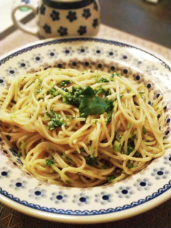 パクチーたっぷり ジェノベーゼ風パスタ-レシピのメイン写真