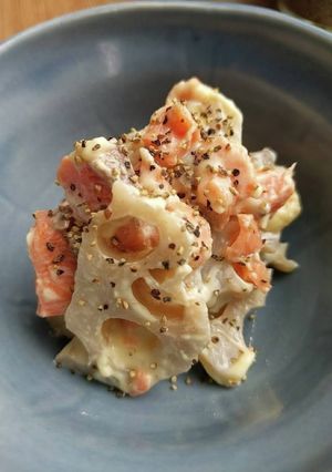 電子レンジのみ！れんこんと鮭のチーズ和え-レシピのメイン写真
