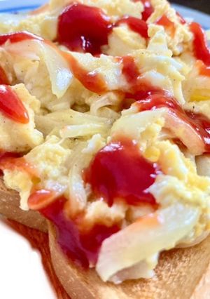 玉ねぎのスクランブルエッグトースト-レシピのメイン写真