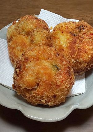 海鮮&ご馳走!余ったポテトサラダコロッケ-レシピのメイン写真