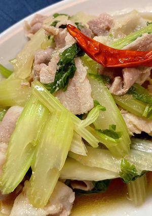 豚ばらとセロリの蒸し煮-レシピのメイン写真