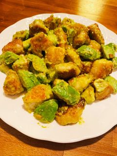 鶏胸肉とアボカドの醤油マヨ炒め-レシピのメイン写真