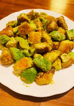 鶏胸肉とアボカドの醤油マヨ炒め-レシピのメイン写真