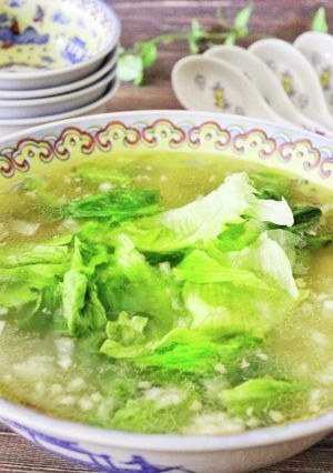 外葉レタスがやみつき!ワンタンスープ-レシピのメイン写真