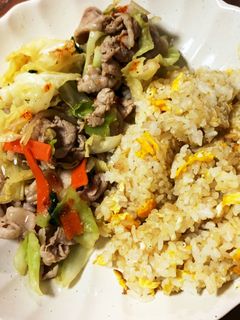ズボラな親父の肉野菜炒めチャーハン-レシピのメイン写真