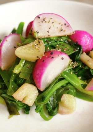 ごはんが進む☆ラディッシュと青菜の炒め物-レシピのメイン写真