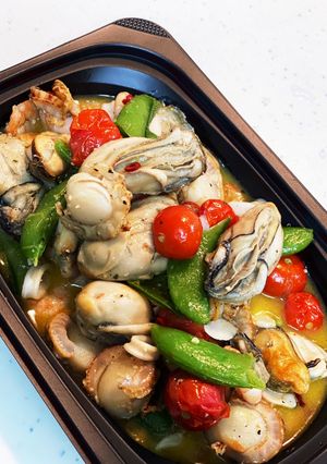 牡蠣と旬野菜の時短アヒージョ風炒め-レシピのメイン写真