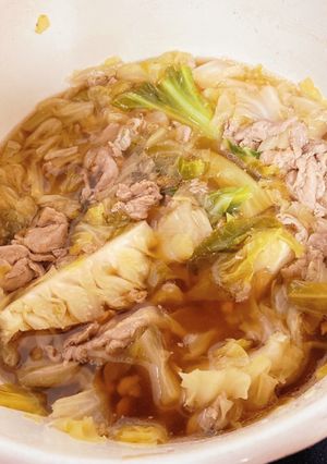山盛りキャベツと豚肉煮込み-レシピのメイン写真