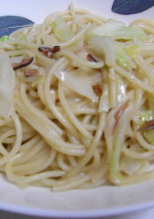 お手軽!簡単!イカの塩辛パスタ-レシピのメイン写真