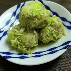 รูปของ レンジで簡単♪生姜香るキャベツ焼売