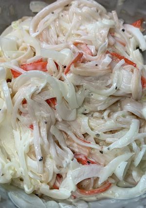 オニオンスライスとカニカマ-レシピのメイン写真