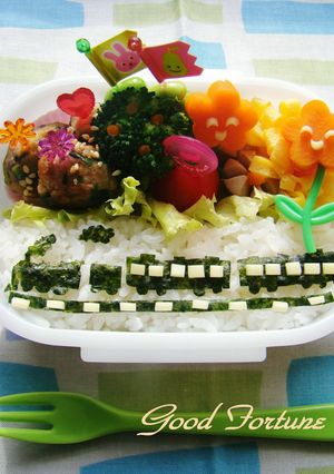 キャラ弁☆汽車弁当♪-レシピのメイン写真