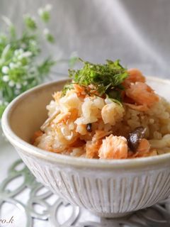 鮭とキノコの炊き込みご飯♪-レシピのメイン写真