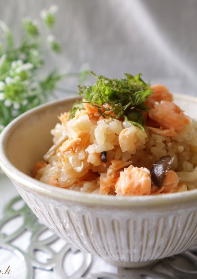 鮭とキノコの炊き込みご飯♪-レシピのメイン写真