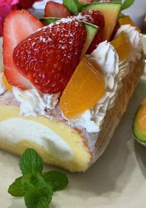 ロールケーキをフルーツデコしてみました♡-レシピのメイン写真