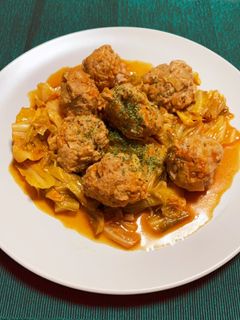 ミートボールとキャベツのトマト煮込み-レシピのメイン写真