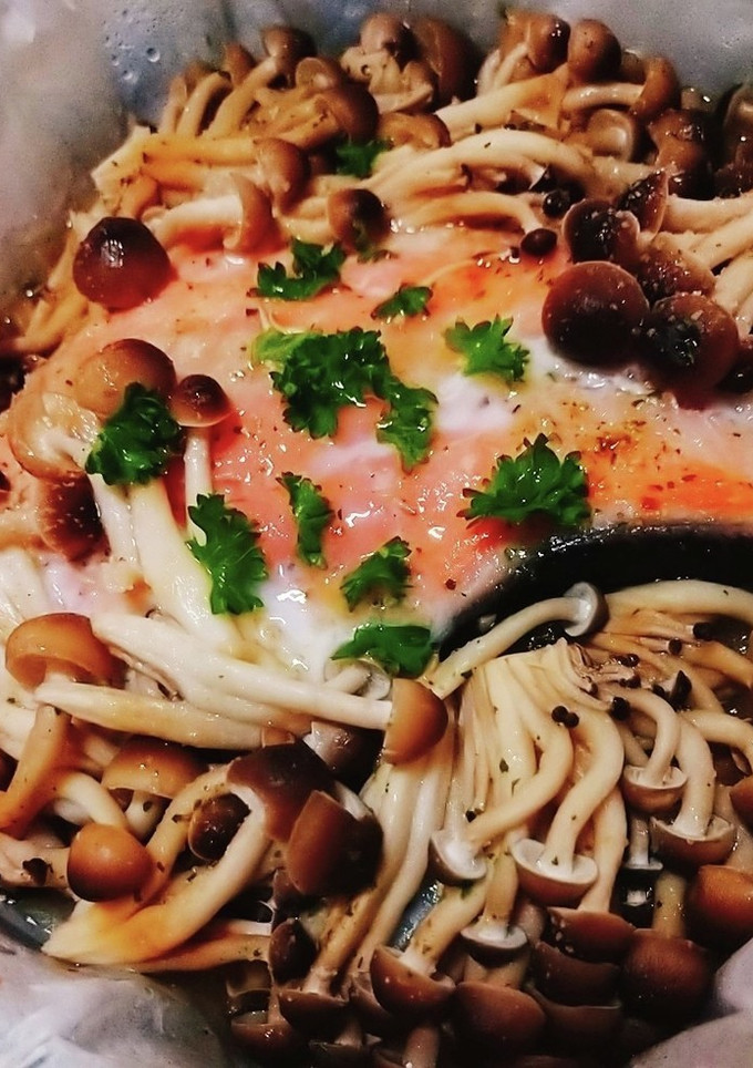 鮭と玉ねぎとしめじのレンジ蒸し-レシピのメイン写真