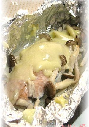 鮭ととろけるチーズのホイル焼き♡ポン酢で-レシピのメイン写真