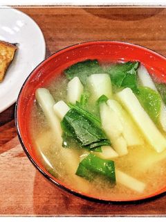 みそ汁 〜春じゃがと冬ほうれん草〜-レシピのメイン写真