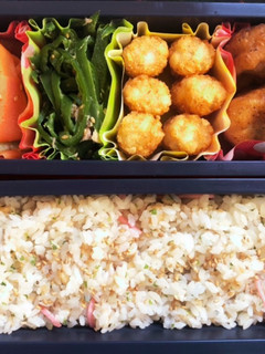 高校生弁当日記(天むす風ご飯弁当)-レシピのメイン写真
