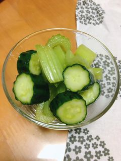 セロリときゅうりの浅漬け-レシピのメイン写真