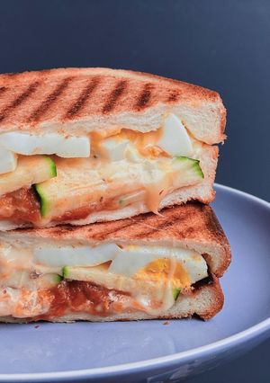 ゆで卵トマトチーズトースト-レシピのメイン写真