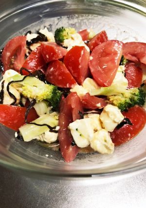 トマトとクリームチーズの塩昆布あえ-レシピのメイン写真