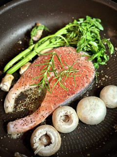 夏のおかず サーモンレモンバターソテー-レシピのメイン写真