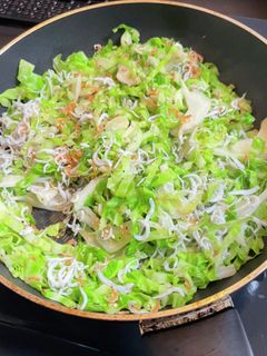 しらすキャベツ炒めと塩昆布キャベツ-レシピのメイン写真