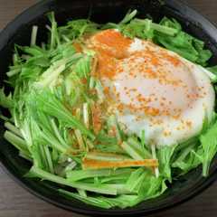 รูปของ 大根おろしと水菜の月見うどん