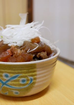 ホルモン煮込み丼！！-レシピのメイン写真