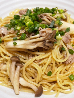 きのこと豚バラのニンニク醤油パスタ-レシピのメイン写真