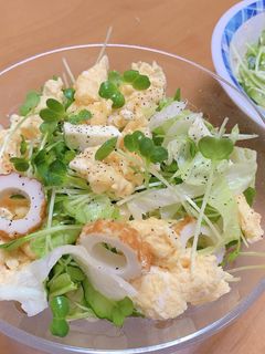 炒り卵とちくわの♡カイワレサラダ-レシピのメイン写真