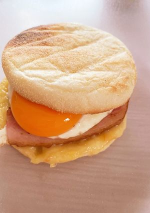 朝食、ブランチにイングリッシュマフィン-レシピのメイン写真
