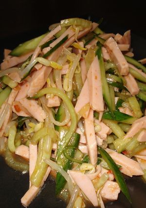 魚肉ソーセージと野菜のピリ辛和え-レシピのメイン写真