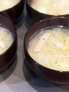 じゃが玉ねぎベーコンの味噌汁〜何食103-レシピのメイン写真