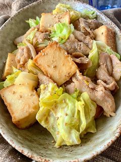 春キャベツと豚肉の厚揚げ味噌炒め-レシピのメイン写真