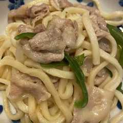 รูปของ アレンジ焼うどん＜チーズ焼きうどん☆＞