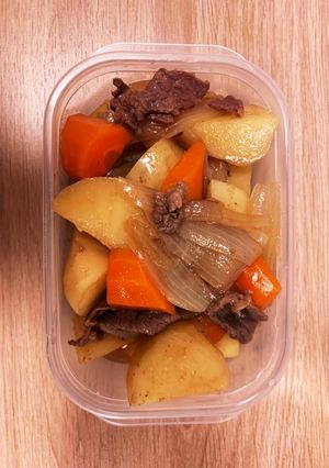 肉じゃが　（すき焼きのタレで簡単）-レシピのメイン写真