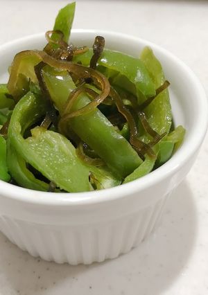 レンジで簡単♥ピーマンの塩昆布和え-レシピのメイン写真
