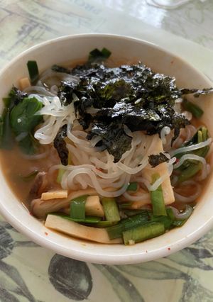 糸こんにゃくでヘルシー　キムチラーメン-レシピのメイン写真
