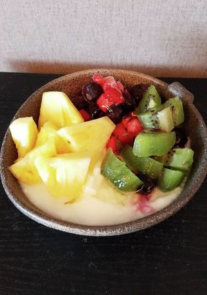 冷凍ベリー パイン キウイ蜂蜜ヨーグルト-レシピのメイン写真