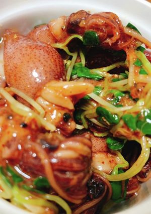 ホタルイカとカイワレのチリ風味-レシピのメイン写真